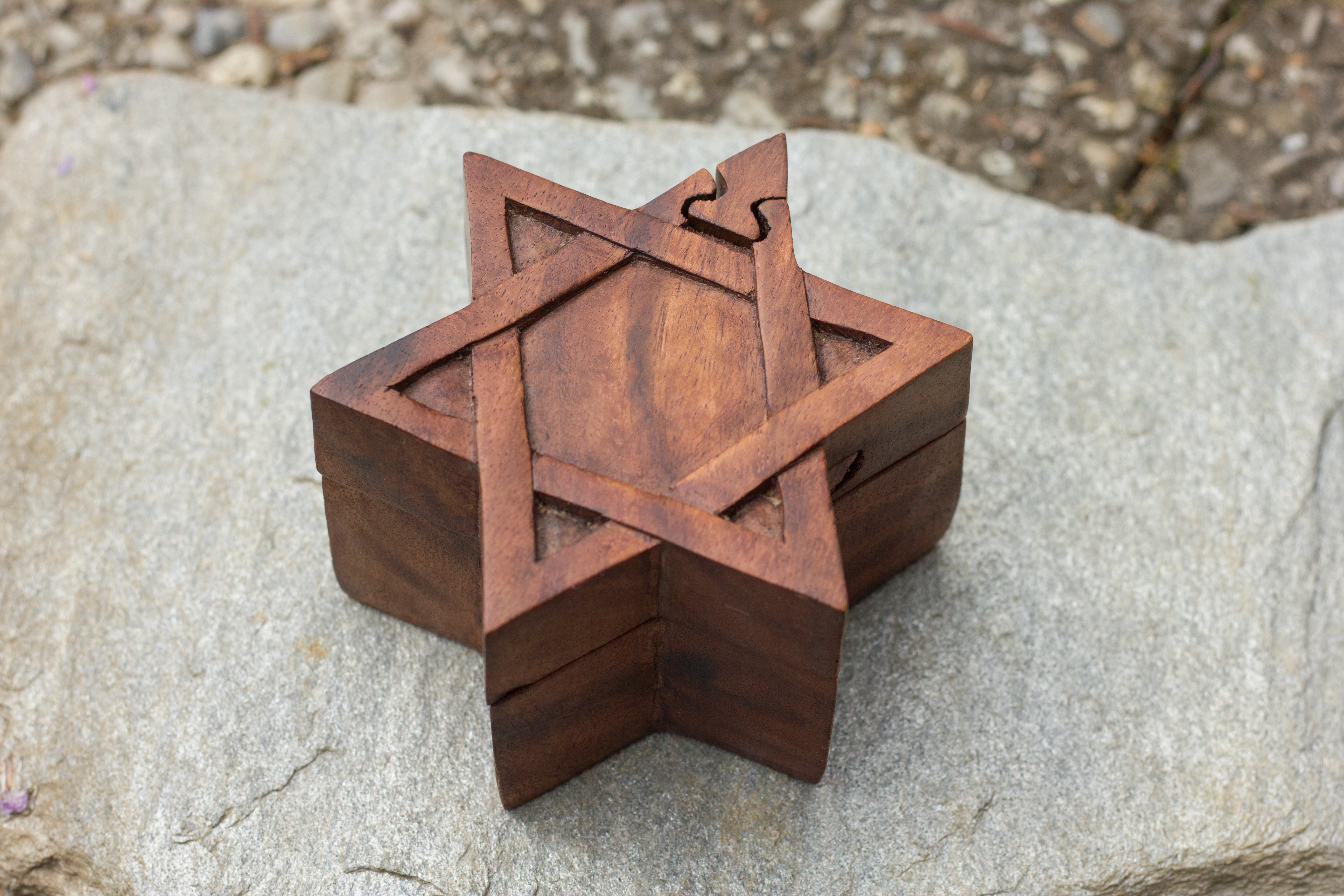 Schutz & Wunsch Schmuckdose - STERNLA - 10 cm - Pentagramm Geschenkdose - Handarbeit aus Holz Schutz & Wunsch Schmuckdose - STERNLA - 10 cm - Pentagramm Geschenkdose - Handarbeit aus Holz
