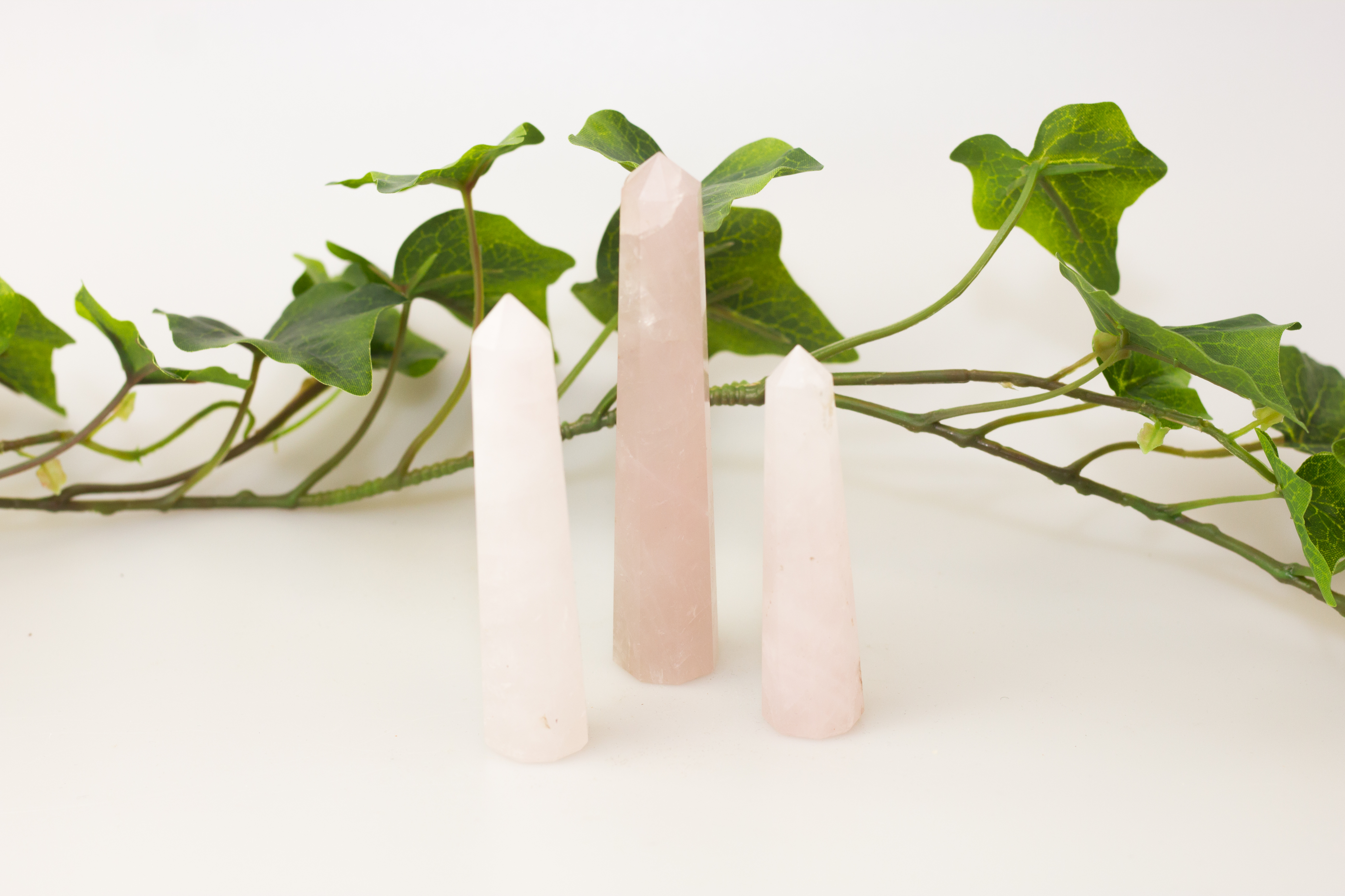 Obelisk Rosenquarz -- 7,5 - 10 cm