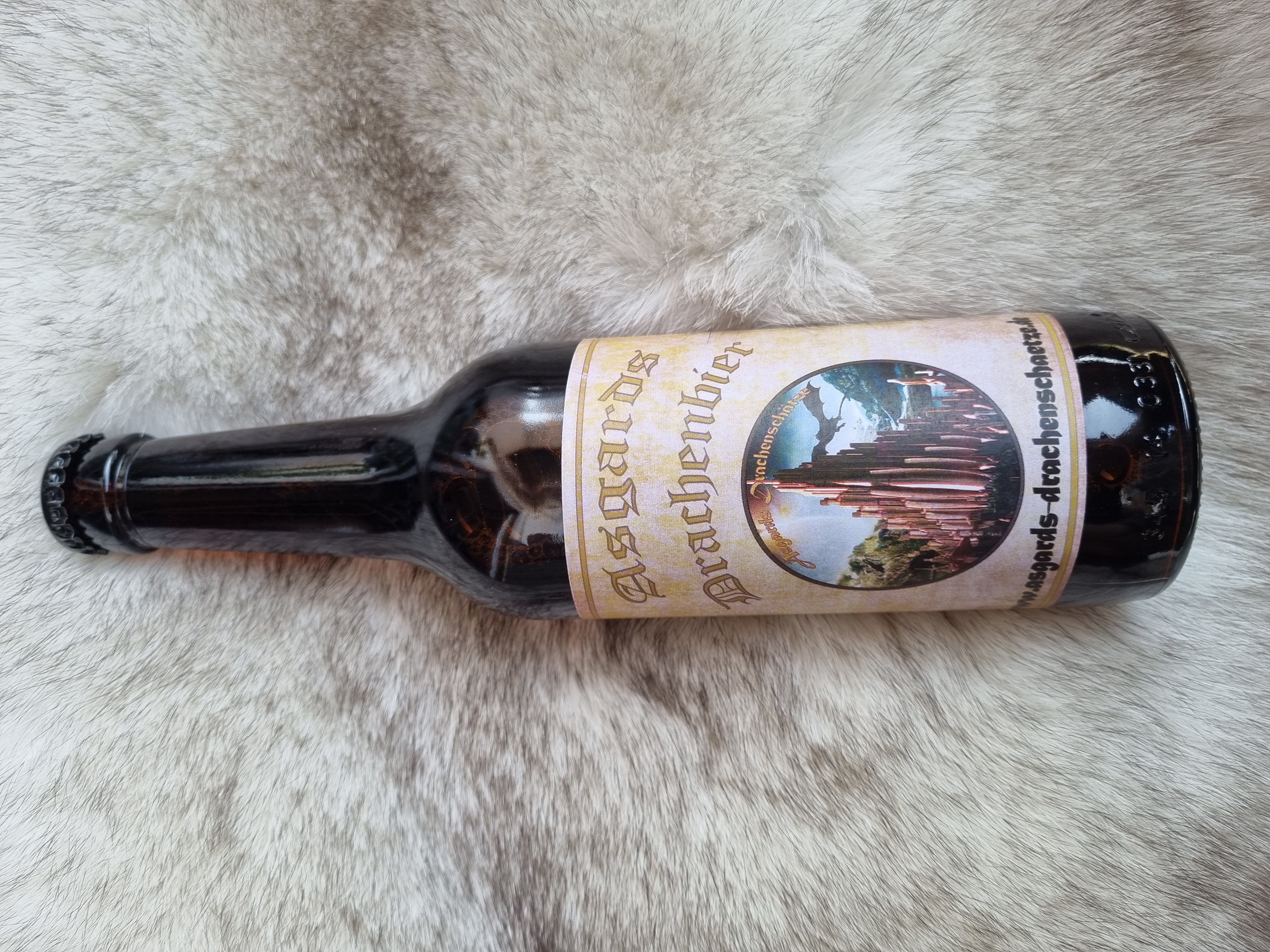 Flasche Metbier - Honigbier "Asgards Drachenbier" 6,4 % vol. 330 ml Flasche Metbier - Honigbier "Asgards Drachenbier" 6,4 % vol. 330 ml