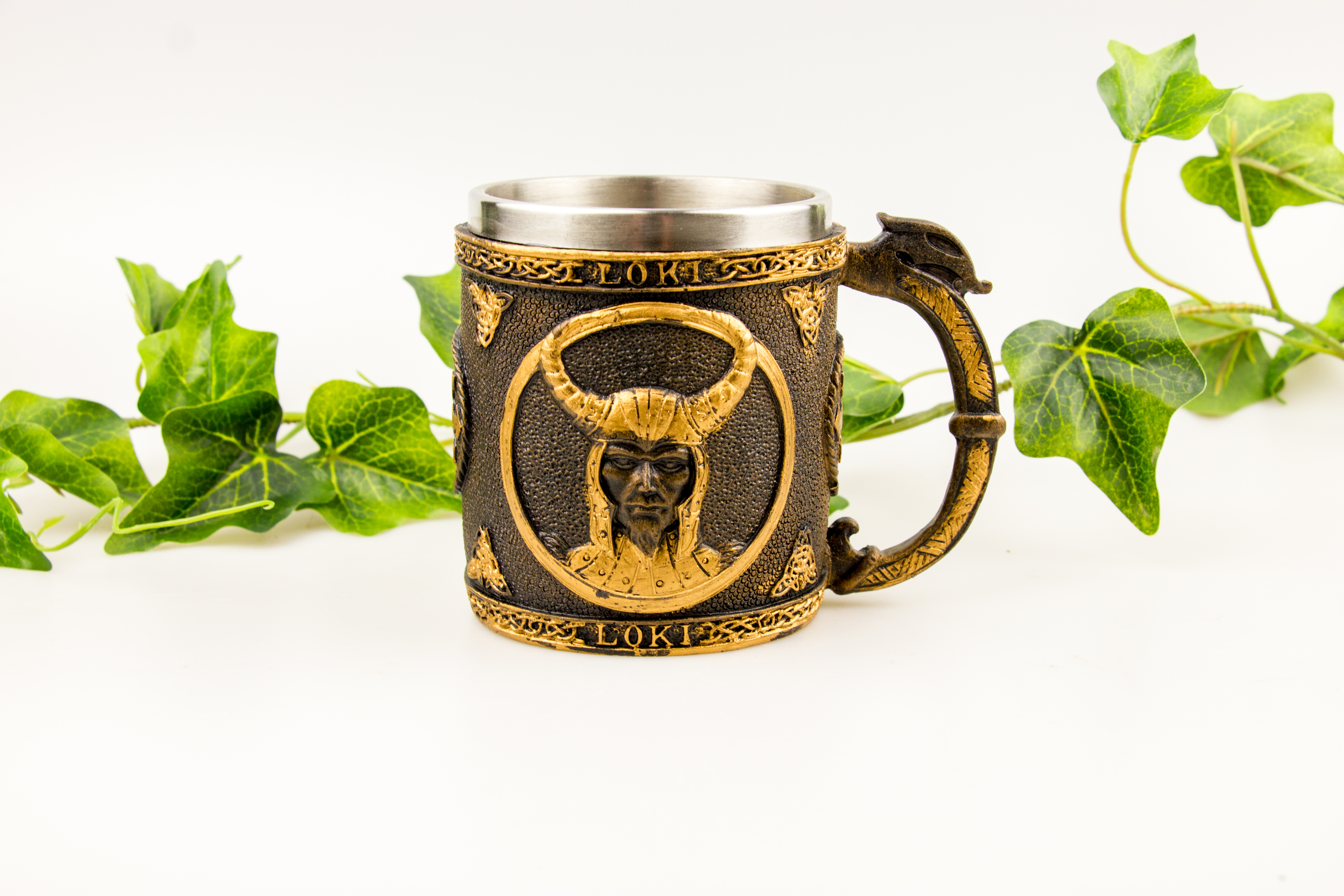 Wikinger Becher Loki - aus Resin Wikinger Becher Loki - aus Resin